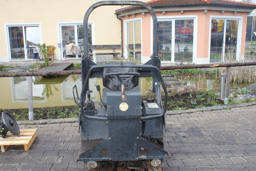 Bomag BW 100 AC 3 - Cab and interior for Combination roller: picture 3 Bomag BW 100 AC 3 - Cab and interior for Combination roller: picture 3
