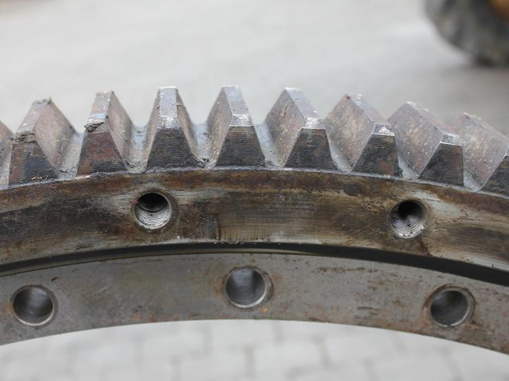 Caterpillar 212 BFT - Slewing ring for Construction machinery: picture 3 Caterpillar 212 BFT - Slewing ring for Construction machinery: picture 3