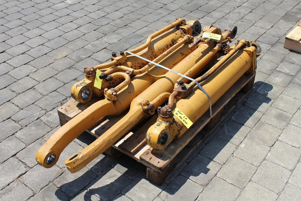Fiat FL 10 C Laderaupe - Hydraulic cylinder for Construction machinery: picture 4 Fiat FL 10 C Laderaupe - Hydraulic cylinder for Construction machinery: picture 4