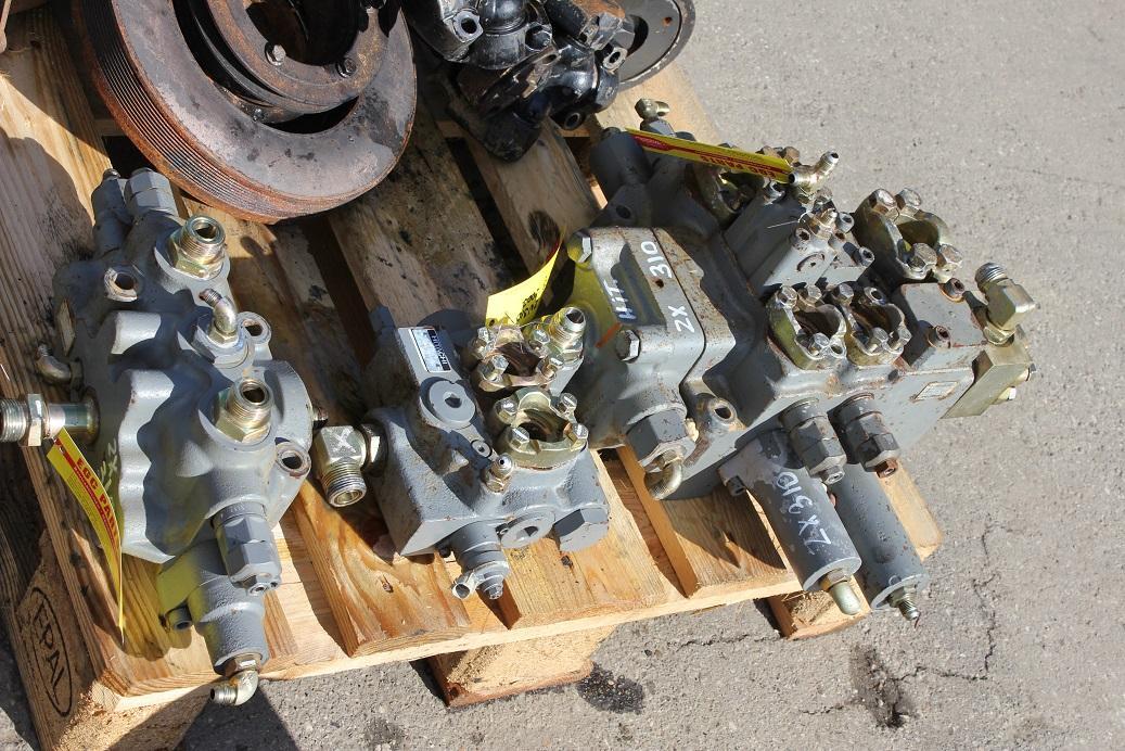 Hitachi ZW 310 - Hydraulic valve for Construction machinery: picture 1 Hitachi ZW 310 - Hydraulic valve for Construction machinery: picture 1