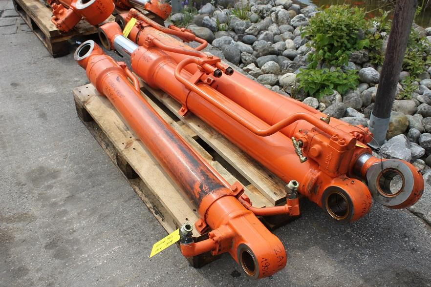 Hitachi ZX190W - Hydraulic cylinder for Construction machinery: picture 4 Hitachi ZX190W - Hydraulic cylinder for Construction machinery: picture 4
