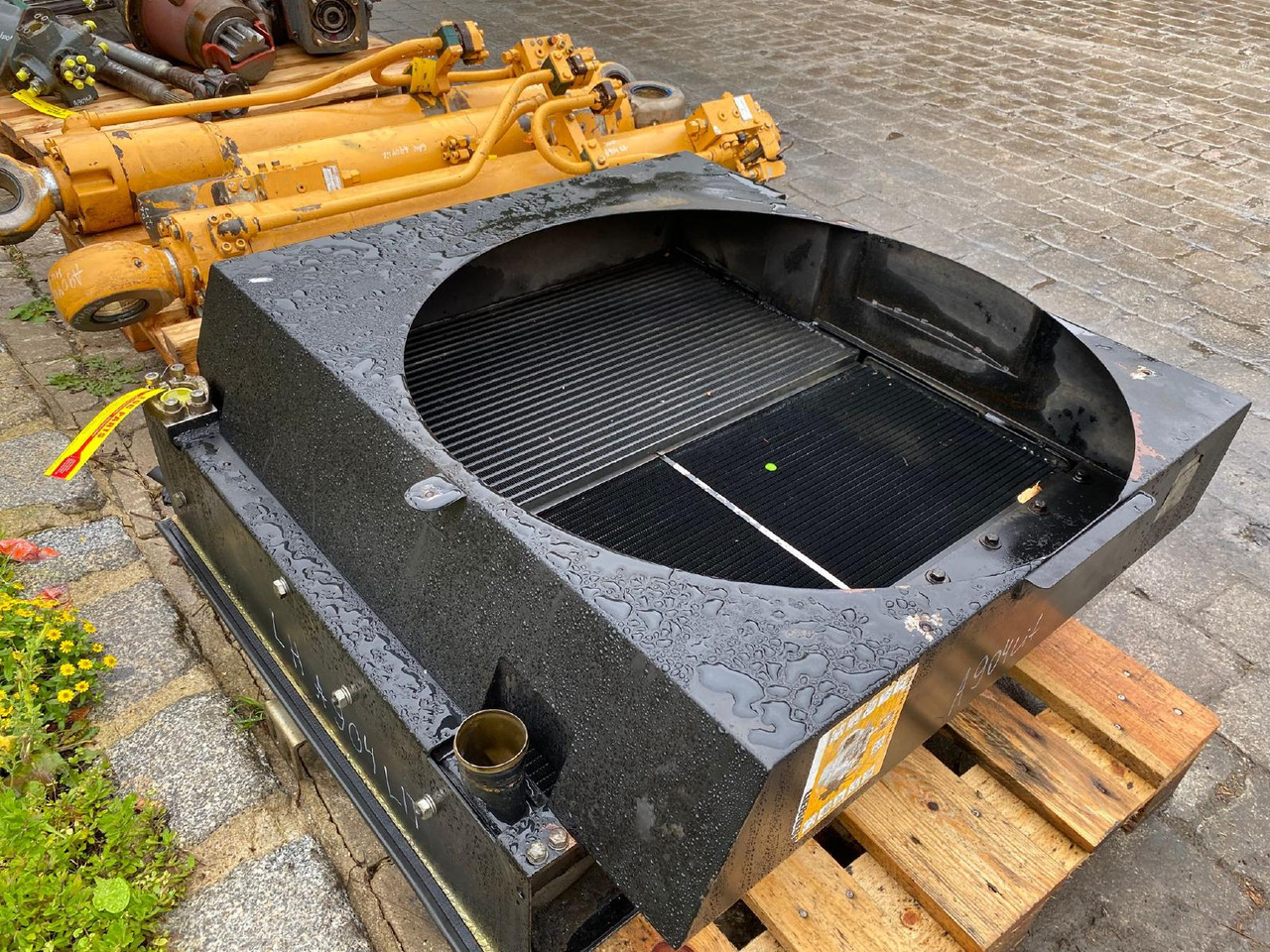 Liebherr A904 LIT - Cooling system for Construction machinery: picture 3 Liebherr A904 LIT - Cooling system for Construction machinery: picture 3