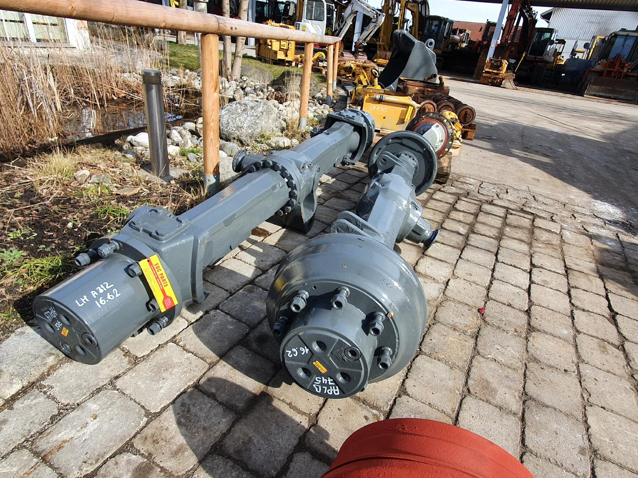 Liebherr AP B 745 aus A312 - Axle and parts for Construction machinery: picture 2 Liebherr AP B 745 aus A312 - Axle and parts for Construction machinery: picture 2