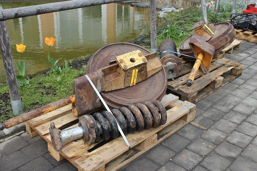 Liebherr LR 622 - Undercarriage parts for Construction machinery: picture 1 Liebherr LR 622 - Undercarriage parts for Construction machinery: picture 1