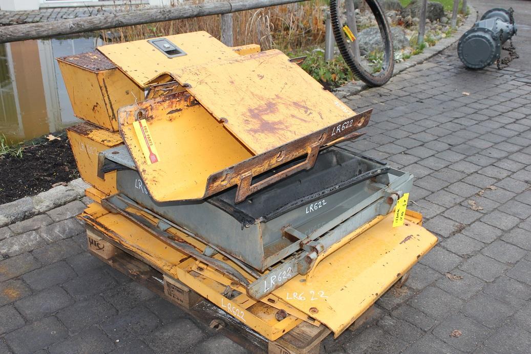Liebherr LR 622 - Body and exterior for Crawler loader: picture 3 Liebherr LR 622 - Body and exterior for Crawler loader: picture 3