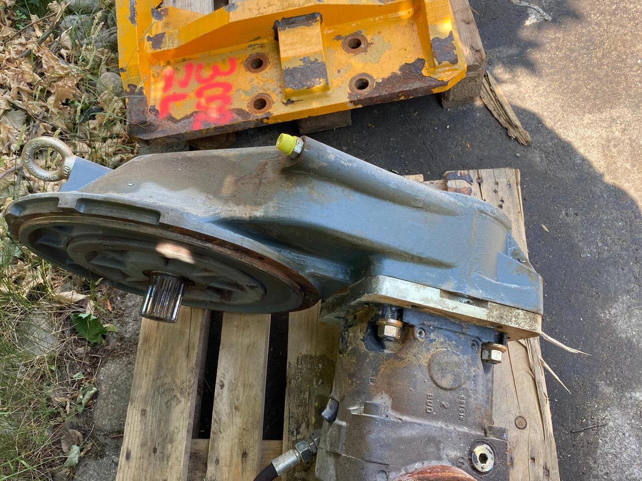 Liebherr PVG 351 aus L 566 - Hydraulic pump for Construction machinery: picture 1 Liebherr PVG 351 aus L 566 - Hydraulic pump for Construction machinery: picture 1