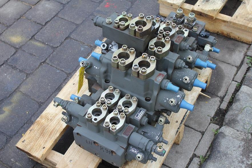 Liebherr R 914 - Hydraulic valve for Construction machinery: picture 5 Liebherr R 914 - Hydraulic valve for Construction machinery: picture 5