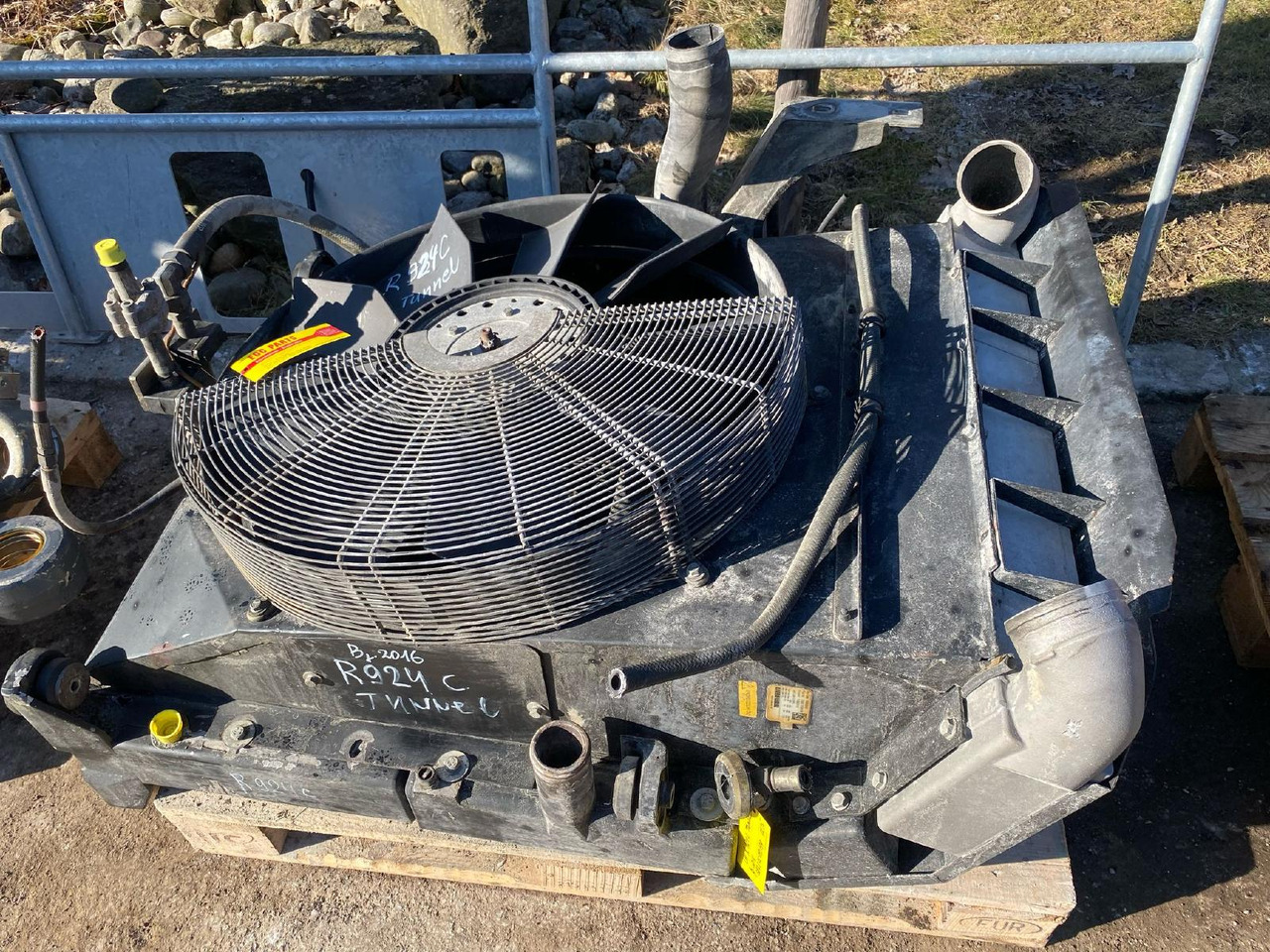 Liebherr R 924 C - Cooling system for Construction machinery: picture 4 Liebherr R 924 C - Cooling system for Construction machinery: picture 4