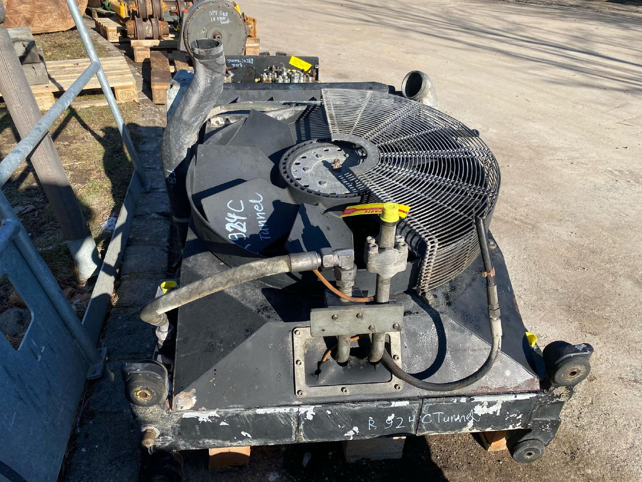 Liebherr R 924 C - Cooling system for Construction machinery: picture 1 Liebherr R 924 C - Cooling system for Construction machinery: picture 1