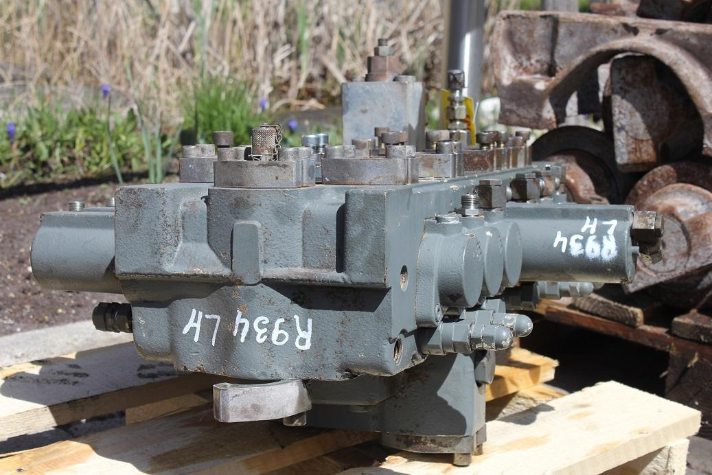 Liebherr R 934 - Hydraulic valve for Construction machinery: picture 4 Liebherr R 934 - Hydraulic valve for Construction machinery: picture 4