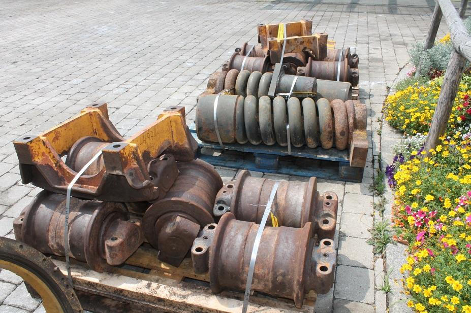Undercarriage parts for Construction machinery Liebherr R 974: picture 10