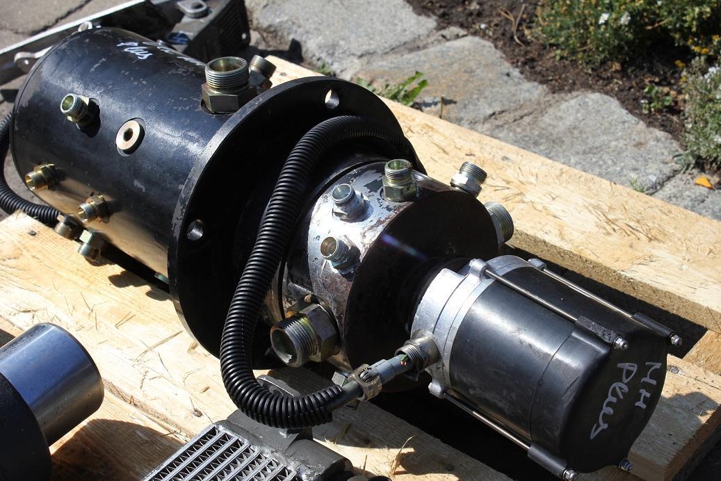 O&K MH plus / New Holland - Hydraulics for Wheel excavator: picture 3 O&K MH plus / New Holland - Hydraulics for Wheel excavator: picture 3