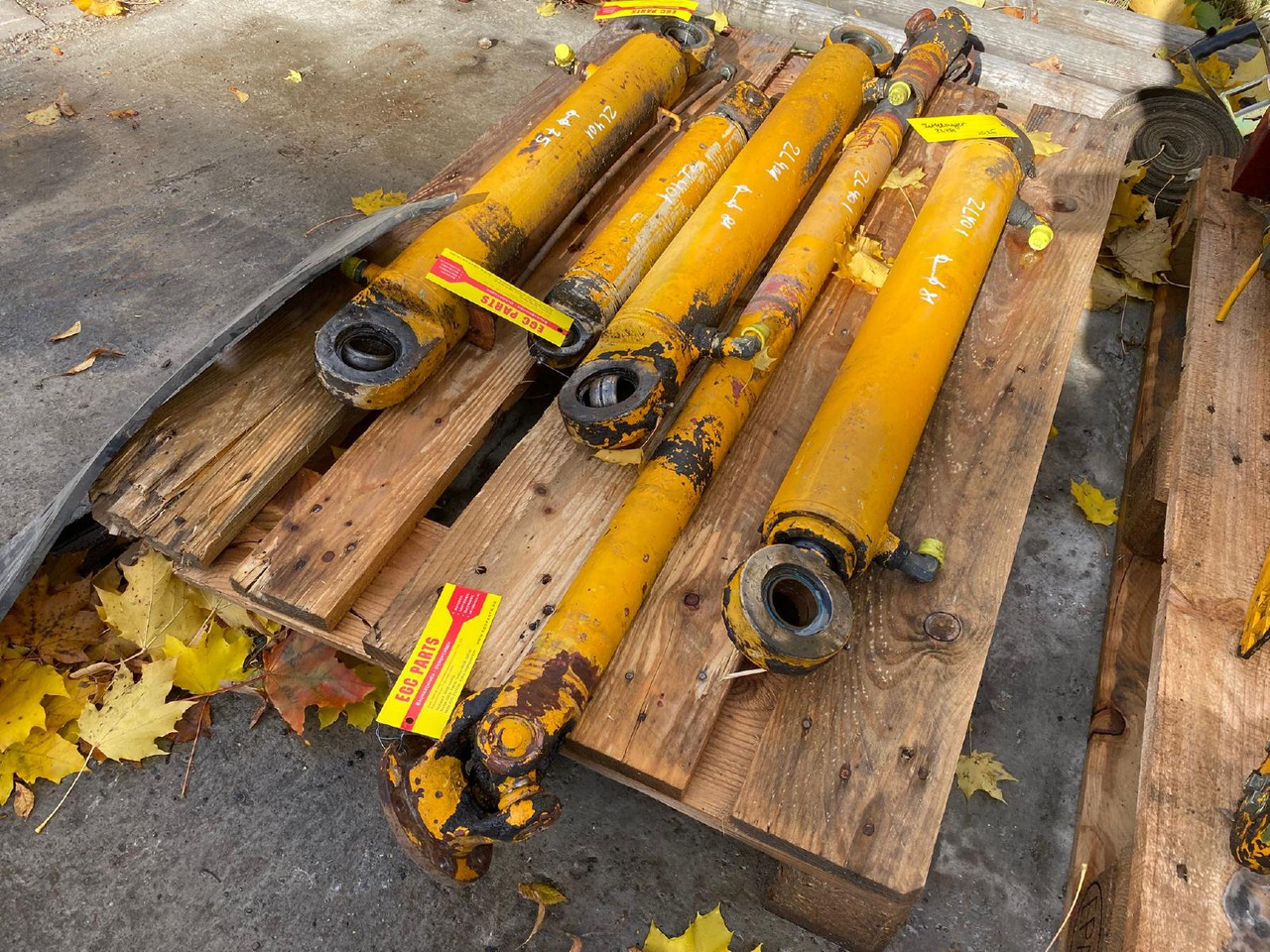 Zettelmeyer ZL401, ZL601B - Hydraulic cylinder for Construction machinery: picture 1 Zettelmeyer ZL401, ZL601B - Hydraulic cylinder for Construction machinery: picture 1
