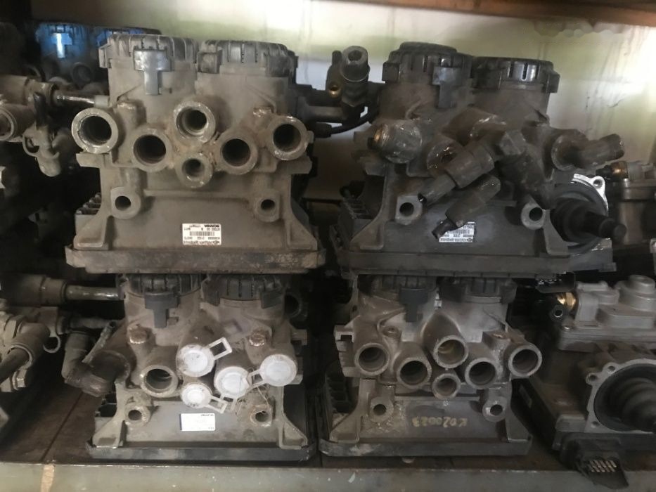 Knorr-Bremse K000088 Scania R - Brake valve for Truck: picture 1 Knorr-Bremse K000088 Scania R - Brake valve for Truck: picture 1