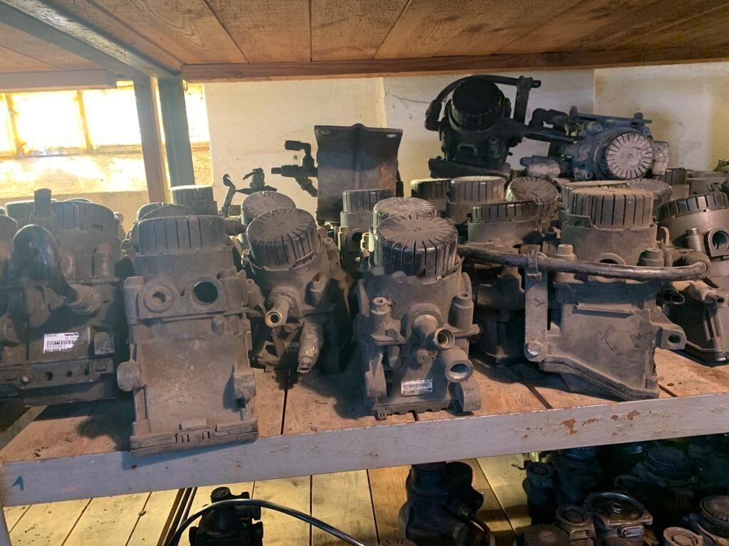 Knorr-Bremse Pojedynczy Scania R 124 Hurt modulatorów EBS zawór pojedynczy przód truck - Brake valve for Truck: picture 5 Knorr-Bremse Pojedynczy Scania R 124 Hurt modulatorów EBS zawór pojedynczy przód truck - Brake valve for Truck: picture 5