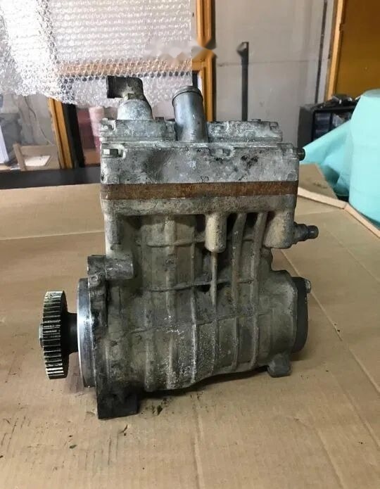 Mercedes-Benz Mercedes Actros MP4 Voith A4711303215 Mercedes-Benz truck - Air brake compressor for Truck: picture 4 Mercedes-Benz Mercedes Actros MP4 Voith A4711303215 Mercedes-Benz truck - Air brake compressor for Truck: picture 4
