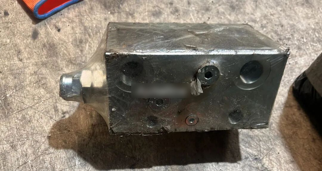 Rexroth Flow Divider R930062425 - Brake valve for Truck: picture 3 Rexroth Flow Divider R930062425 - Brake valve for Truck: picture 3