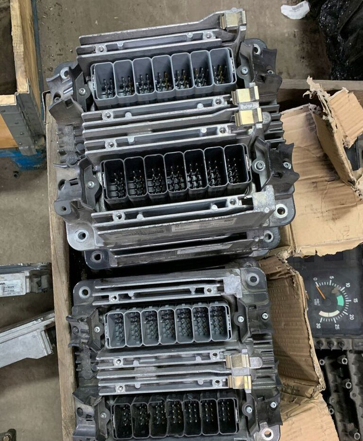 Silnika DC13147 E6 450 Scania - ECU for Truck: picture 2 Silnika DC13147 E6 450 Scania - ECU for Truck: picture 2