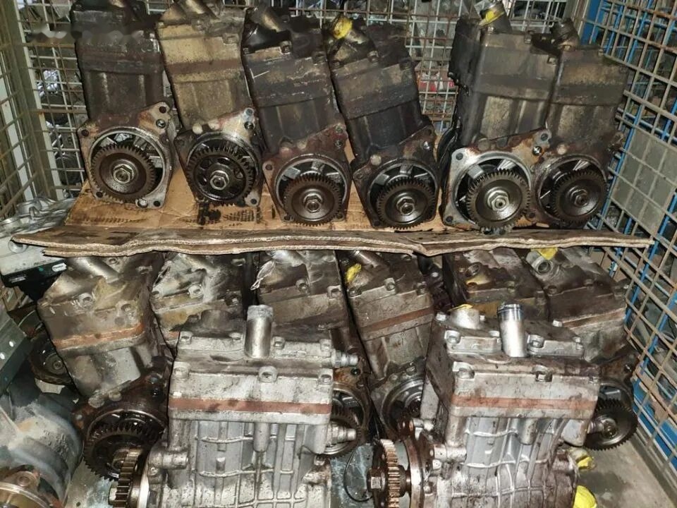 Sprężarka LP490 Mercedes Actros MP4 Voith A4711303215 - Air brake compressor for Truck: picture 1 Sprężarka LP490 Mercedes Actros MP4 Voith A4711303215 - Air brake compressor for Truck: picture 1