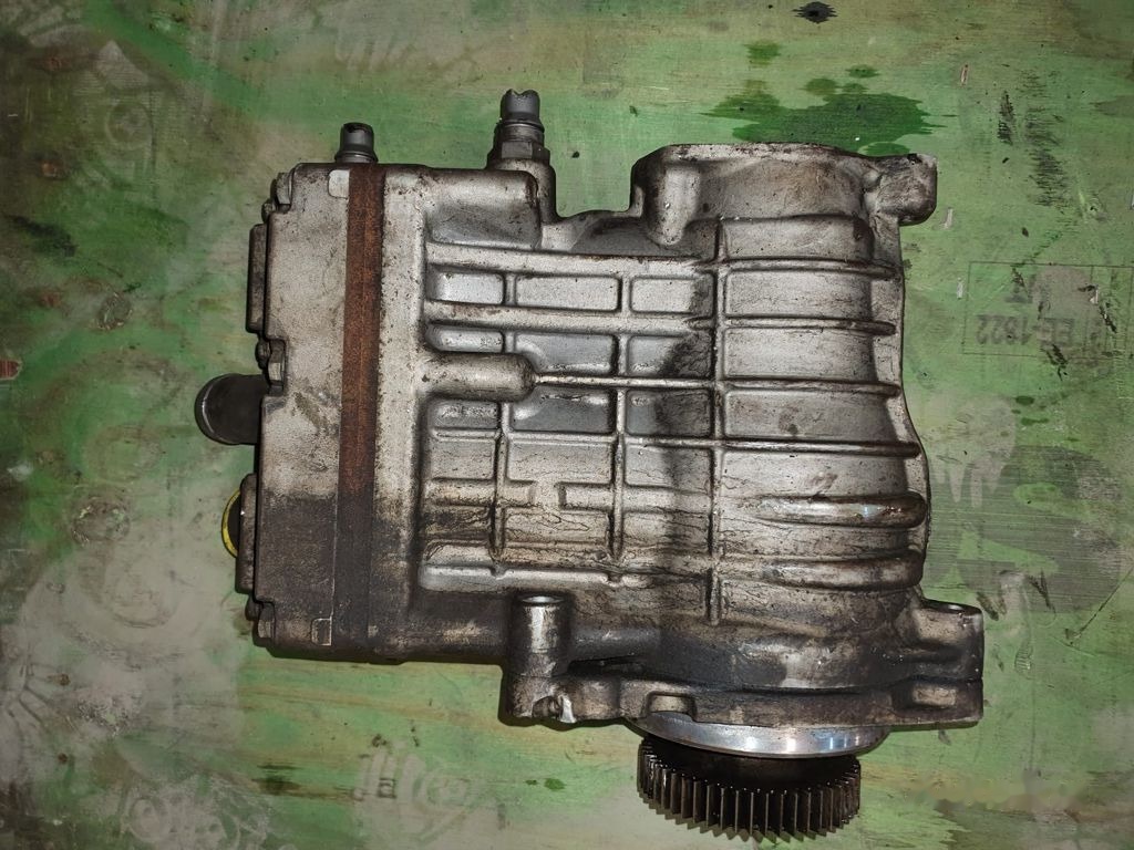 Voith LP490 A0021304215 Mercedes-Benz Actros MP4 - Air brake compressor for Truck: picture 4 Voith LP490 A0021304215 Mercedes-Benz Actros MP4 - Air brake compressor for Truck: picture 4