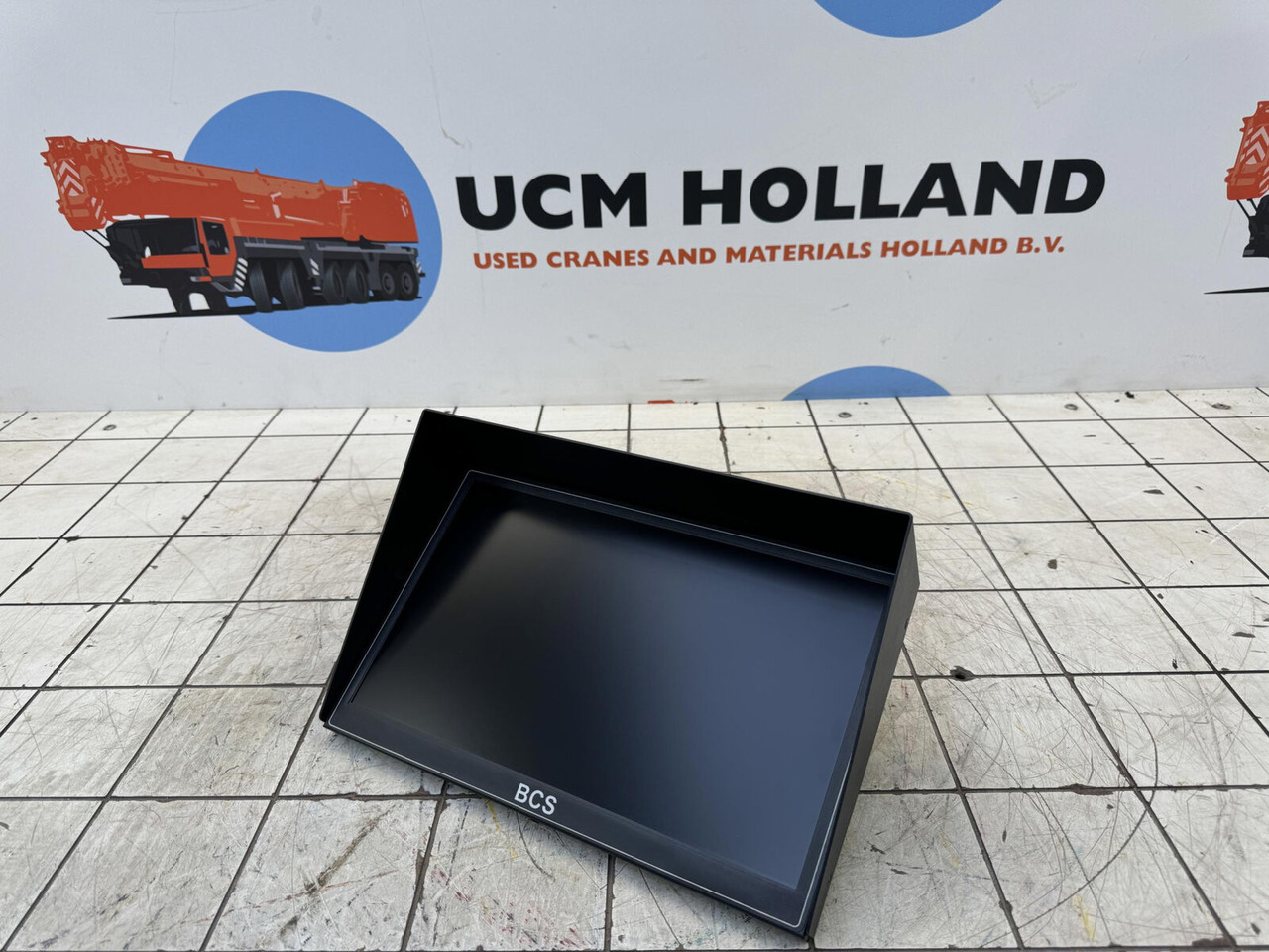 BCS VH-3810-13 set new - Cab and interior for Mobile crane: picture 4 BCS VH-3810-13 set new - Cab and interior for Mobile crane: picture 4