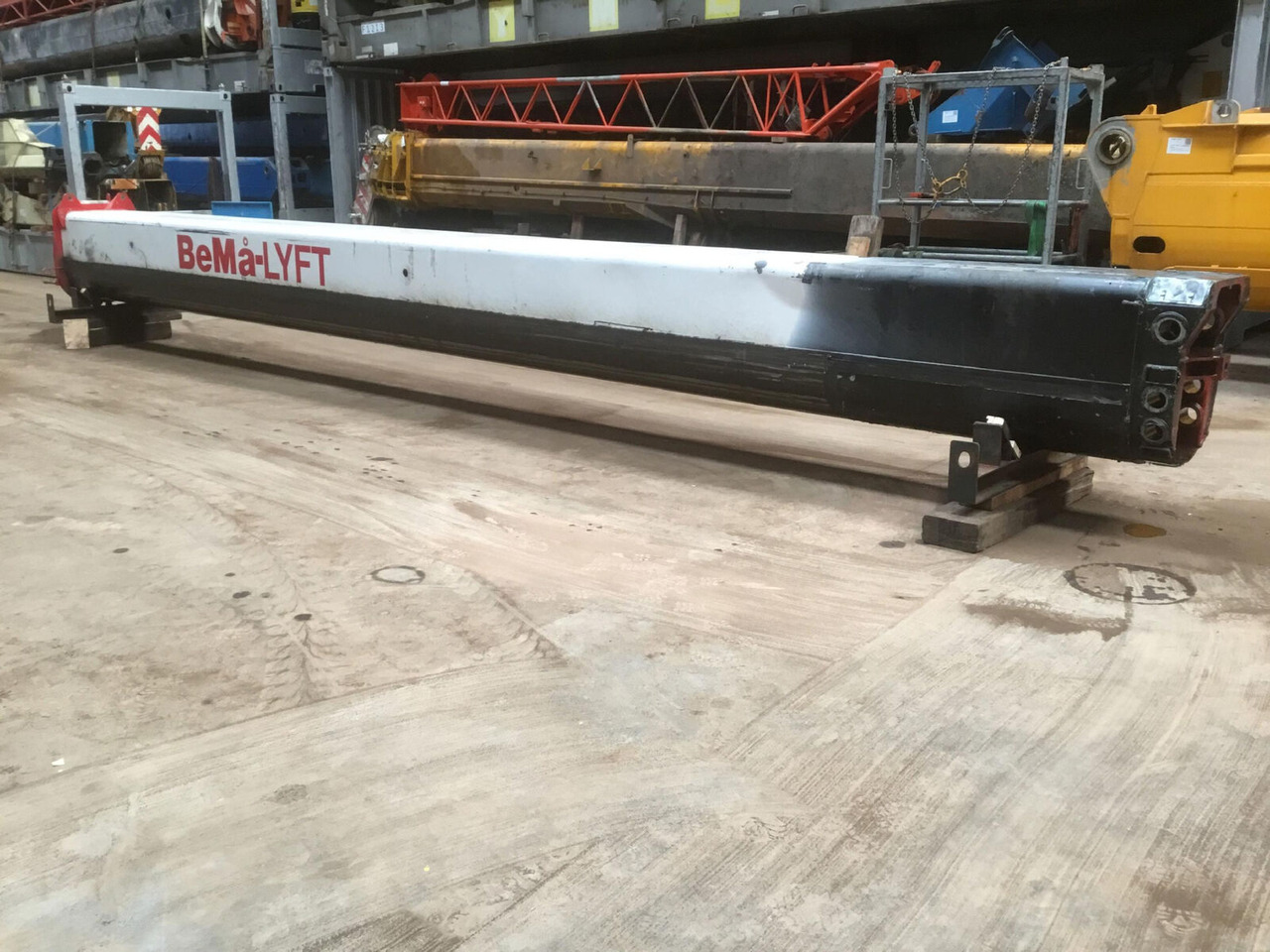 FAUN ATF 50G-3 telescopic section 1 - Boom for Mobile crane: picture 3 FAUN ATF 50G-3 telescopic section 1 - Boom for Mobile crane: picture 3
