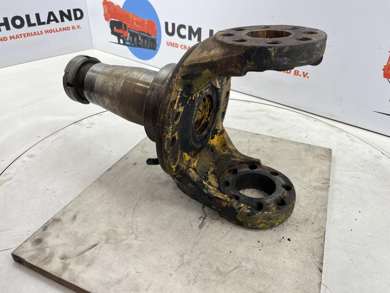 Grove AT 880 Steering knuckle 16 holes axle 2 - Steering knuckle for Mobile crane: picture 4 Grove AT 880 Steering knuckle 16 holes axle 2 - Steering knuckle for Mobile crane: picture 4