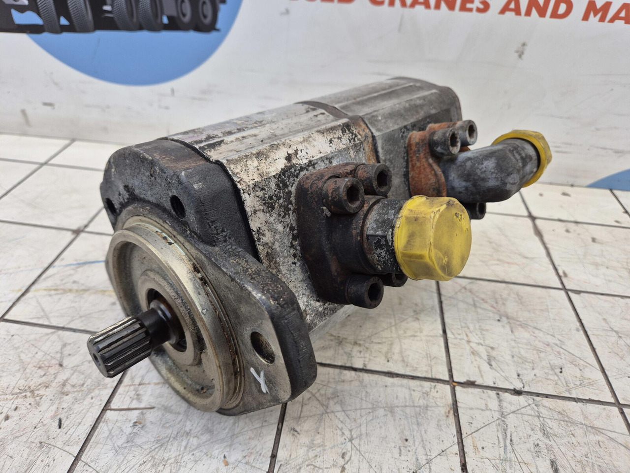 Haldex Barnes dual gear pump - Hydraulic pump for Mobile crane: picture 1 Haldex Barnes dual gear pump - Hydraulic pump for Mobile crane: picture 1