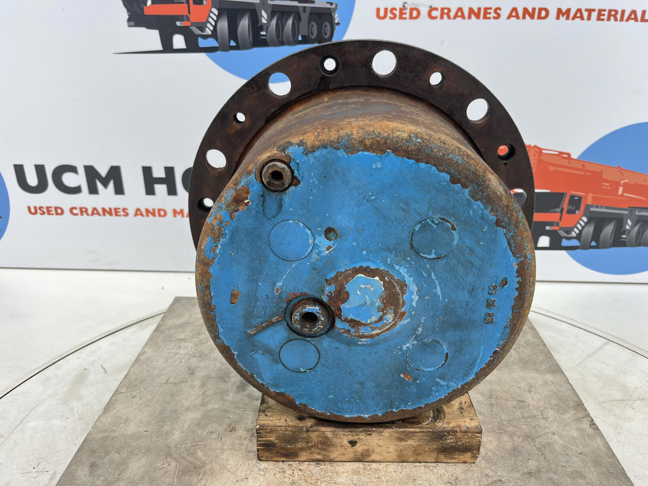 Kessler+Co Kessler planetary gear 22-25-74-40-4pl-H172-46 - Final drive for Crane: picture 1 Kessler+Co Kessler planetary gear 22-25-74-40-4pl-H172-46 - Final drive for Crane: picture 1