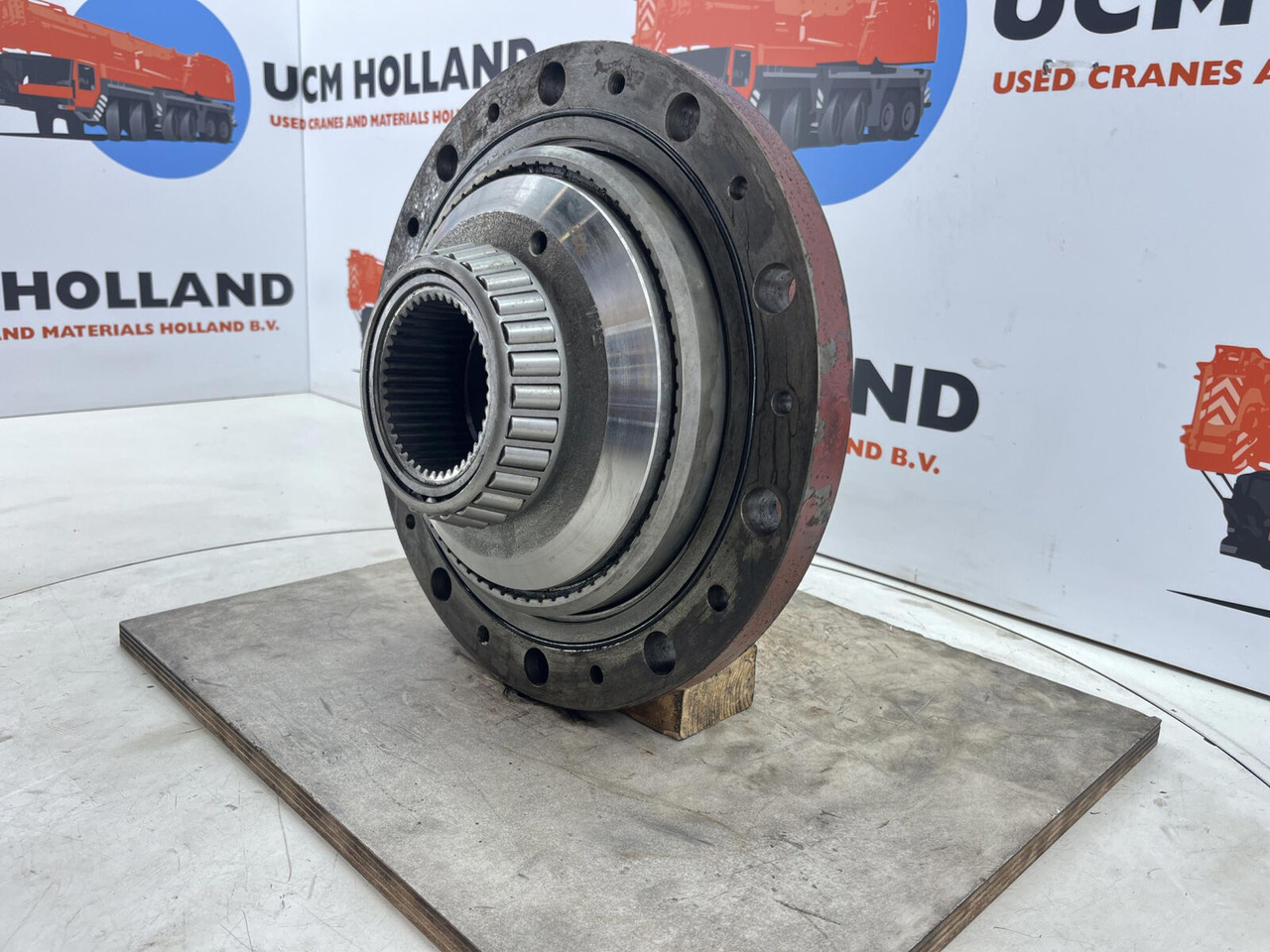 Kessler Planetary gear 17-24-67-32-3pl-H83-42 - Final drive for Mobile crane: picture 3 Kessler Planetary gear 17-24-67-32-3pl-H83-42 - Final drive for Mobile crane: picture 3