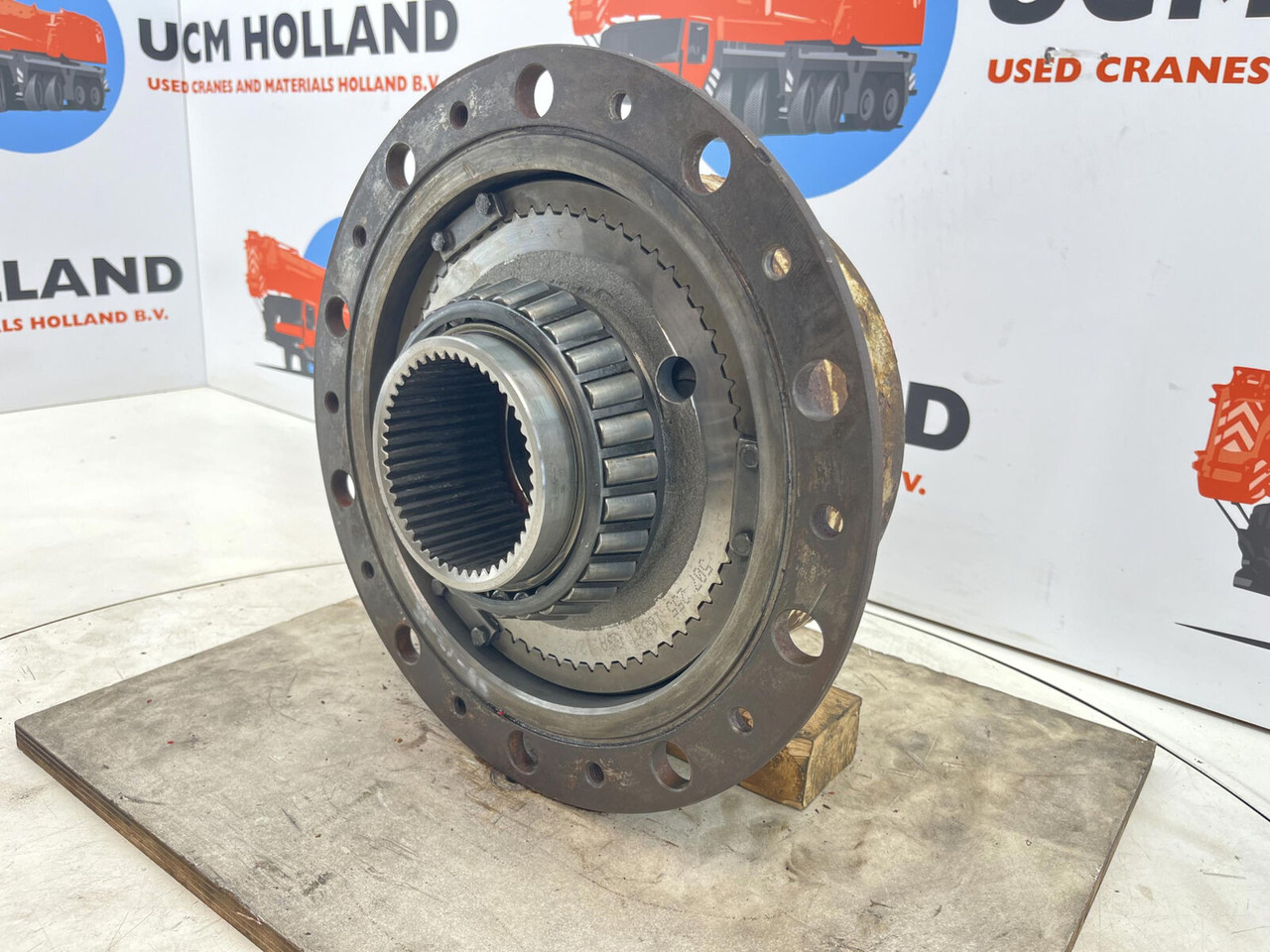Kessler planetary gear 21-21-63-40-4pl-H140-46 - Final drive for Crane: picture 3 Kessler planetary gear 21-21-63-40-4pl-H140-46 - Final drive for Crane: picture 3