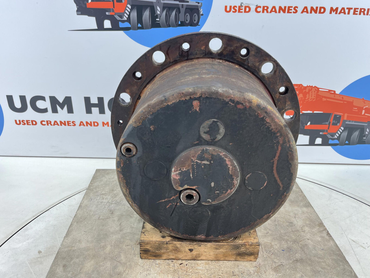 Kessler planetary gear 22-25-74-40-4pl-H172-46 - Final drive for Crane: picture 1 Kessler planetary gear 22-25-74-40-4pl-H172-46 - Final drive for Crane: picture 1