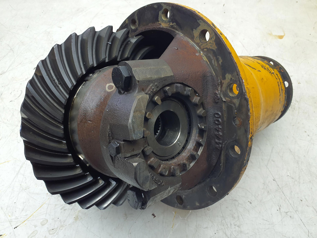 Krupp KMK 2025 end differential axle 2 11x29 - Differential gear for Mobile crane: picture 4 Krupp KMK 2025 end differential axle 2 11x29 - Differential gear for Mobile crane: picture 4