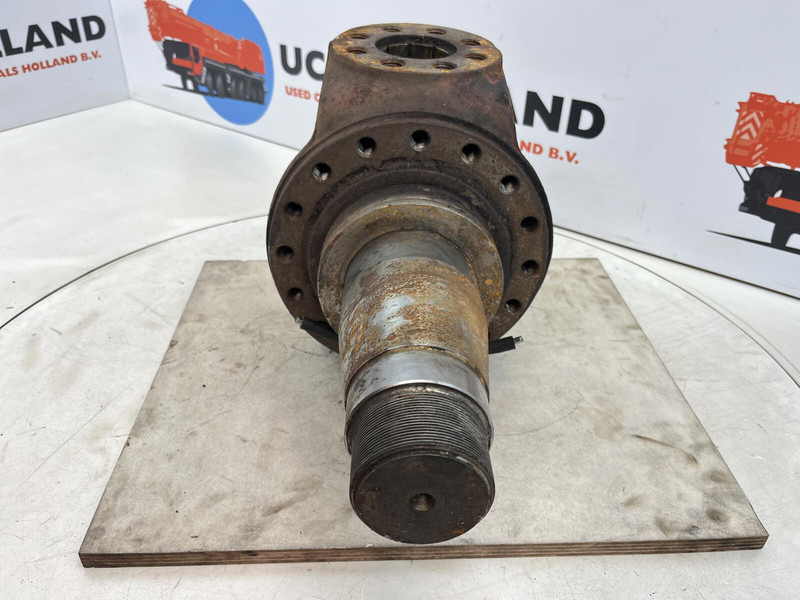 Liebherr LT 1090 Steering knuckle 16 holes - Steering knuckle for Crane: picture 2 Liebherr LT 1090 Steering knuckle 16 holes - Steering knuckle for Crane: picture 2