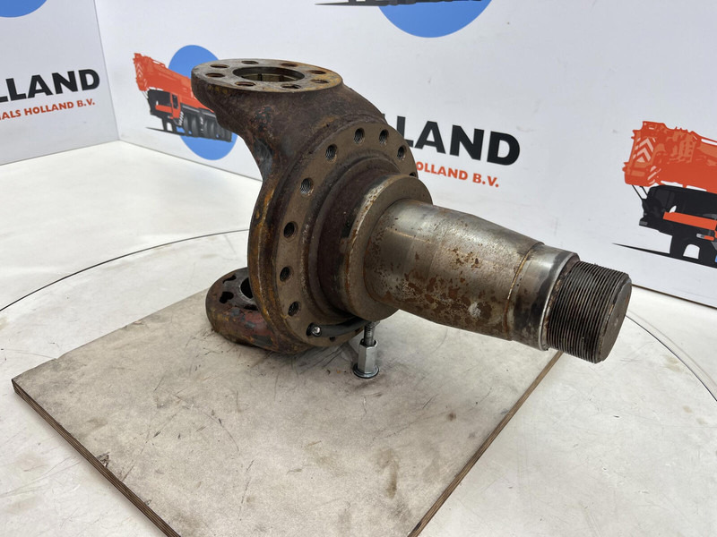 Liebherr LT 1090 Steering knuckle 16 holes - Steering knuckle for Crane: picture 3 Liebherr LT 1090 Steering knuckle 16 holes - Steering knuckle for Crane: picture 3