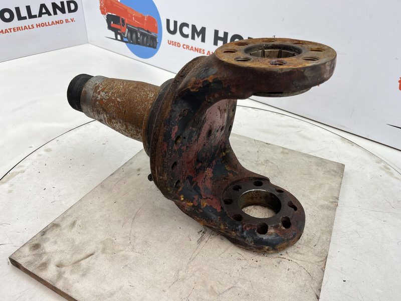 Liebherr LT 1090 Steering knuckle 16 holes - Steering knuckle for Crane: picture 4 Liebherr LT 1090 Steering knuckle 16 holes - Steering knuckle for Crane: picture 4