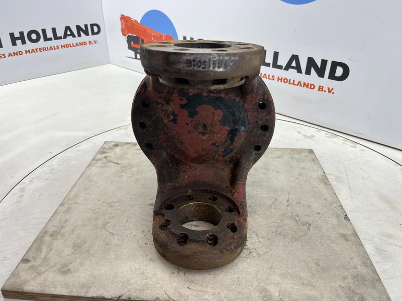 Liebherr LT 1090 Steering knuckle 16 holes - Steering knuckle for Crane: picture 5 Liebherr LT 1090 Steering knuckle 16 holes - Steering knuckle for Crane: picture 5
