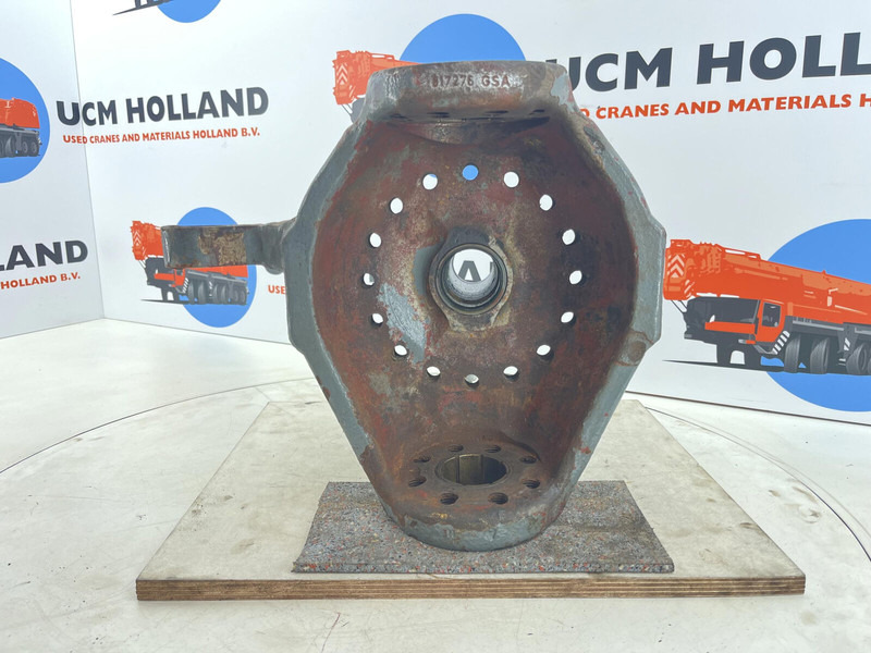 Liebherr LTM 1050-1 steering knuckle 16 holes axle 3 left - Steering knuckle for Crane: picture 5 Liebherr LTM 1050-1 steering knuckle 16 holes axle 3 left - Steering knuckle for Crane: picture 5