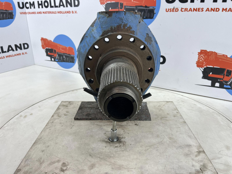 Liebherr LTM 1070 Steering knuckle 16 holes axle 4 - Steering knuckle for Crane: picture 2 Liebherr LTM 1070 Steering knuckle 16 holes axle 4 - Steering knuckle for Crane: picture 2