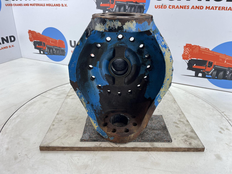 Liebherr LTM 1070 Steering knuckle 16 holes axle 4 - Steering knuckle for Crane: picture 5 Liebherr LTM 1070 Steering knuckle 16 holes axle 4 - Steering knuckle for Crane: picture 5