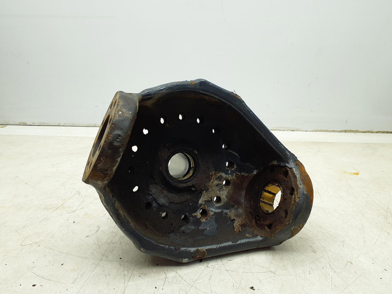 Liebherr LTM 1400-7.1 steering knuckle 16 holes - Steering knuckle for Crane: picture 5 Liebherr LTM 1400-7.1 steering knuckle 16 holes - Steering knuckle for Crane: picture 5