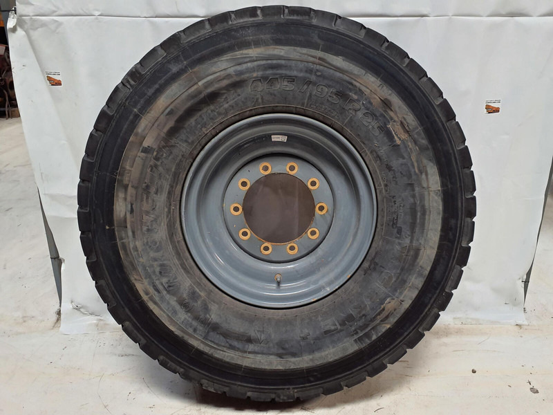 Michelin Wheel 445/95R25 10 12 1p - Wheels and tires for Crane: picture 1 Michelin Wheel 445/95R25 10 12 1p - Wheels and tires for Crane: picture 1