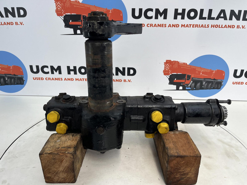Terex AC 700 semi-integral power steering G - Steering column for Crane: picture 1 Terex AC 700 semi-integral power steering G - Steering column for Crane: picture 1