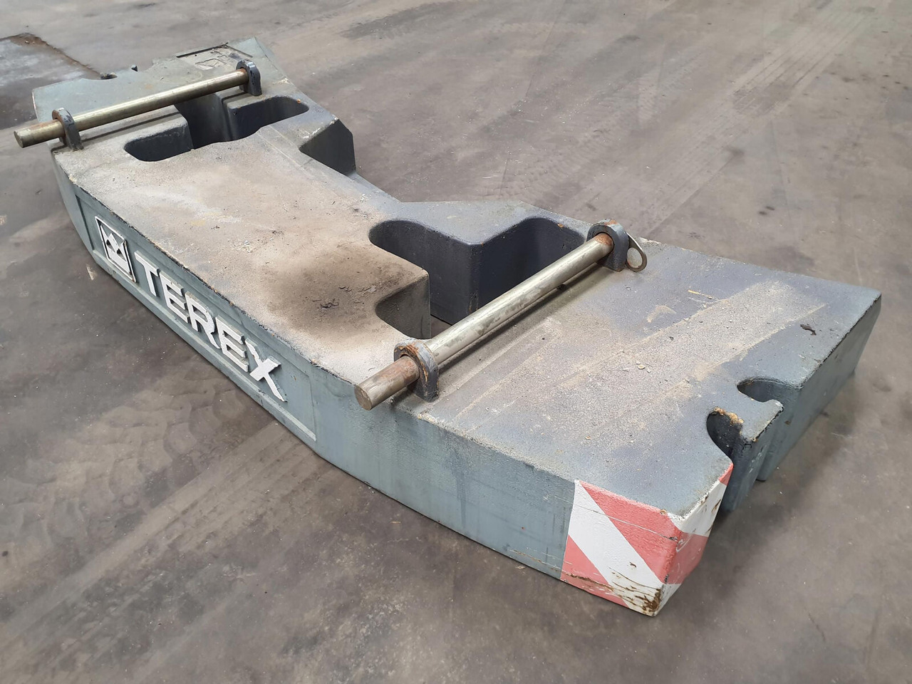 Terex Terex Demag Challenger 4200 counterweight 3.7 Ton - Counterweight for Mobile crane: picture 4 Terex Terex Demag Challenger 4200 counterweight 3.7 Ton - Counterweight for Mobile crane: picture 4