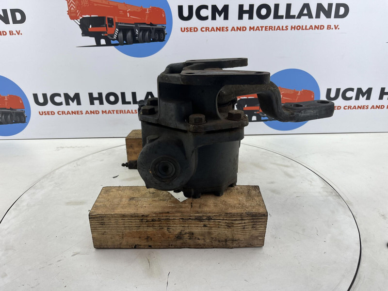 Terex ZF Steering box 135bar - Steering column for Crane: picture 2 Terex ZF Steering box 135bar - Steering column for Crane: picture 2