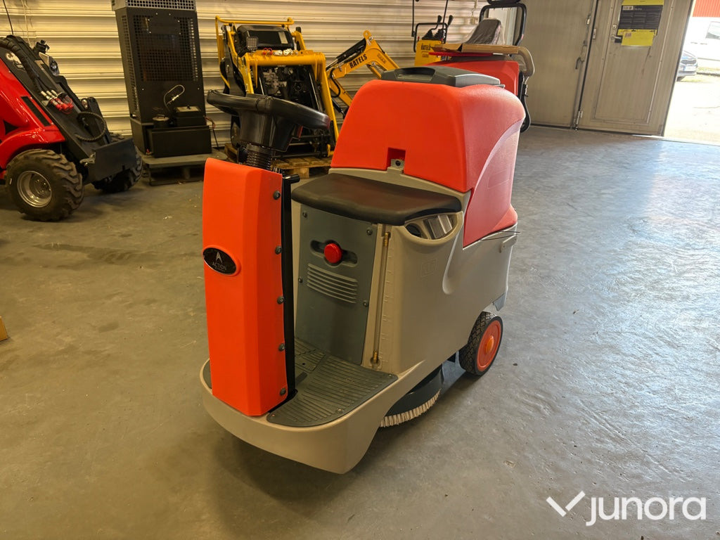 Åkbar skurmaskin Action A70 - Scrubber dryer: picture 1 Åkbar skurmaskin Action A70 - Scrubber dryer: picture 1