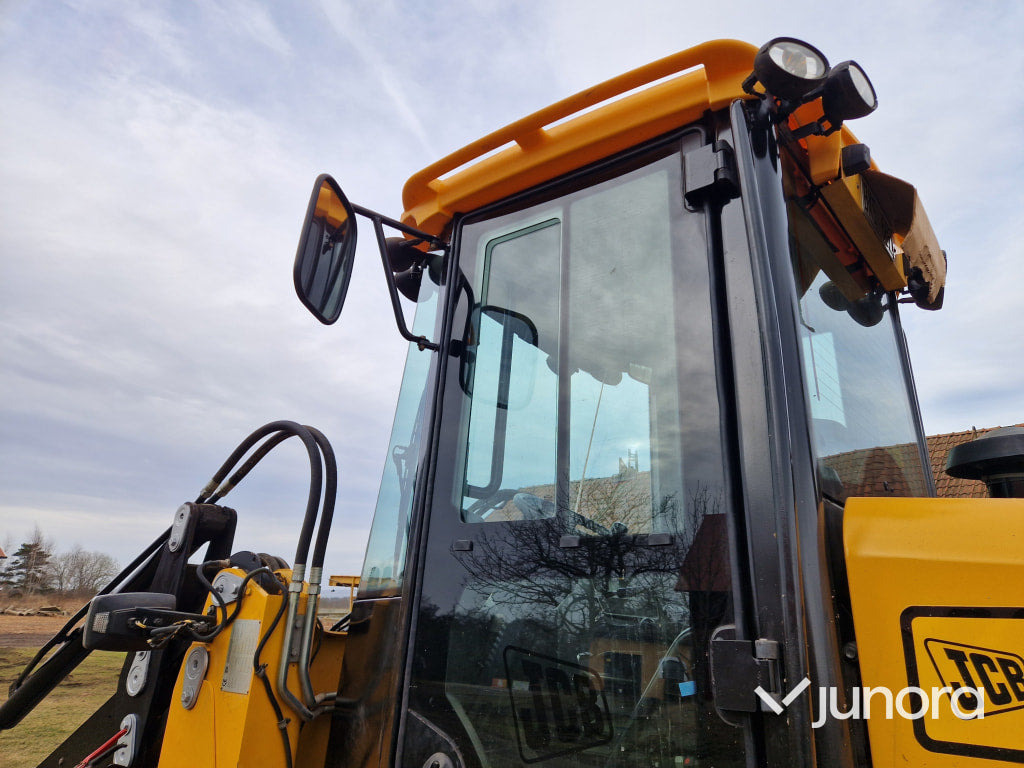 Wheel loader Lastmaskin JCB 412S: picture 17