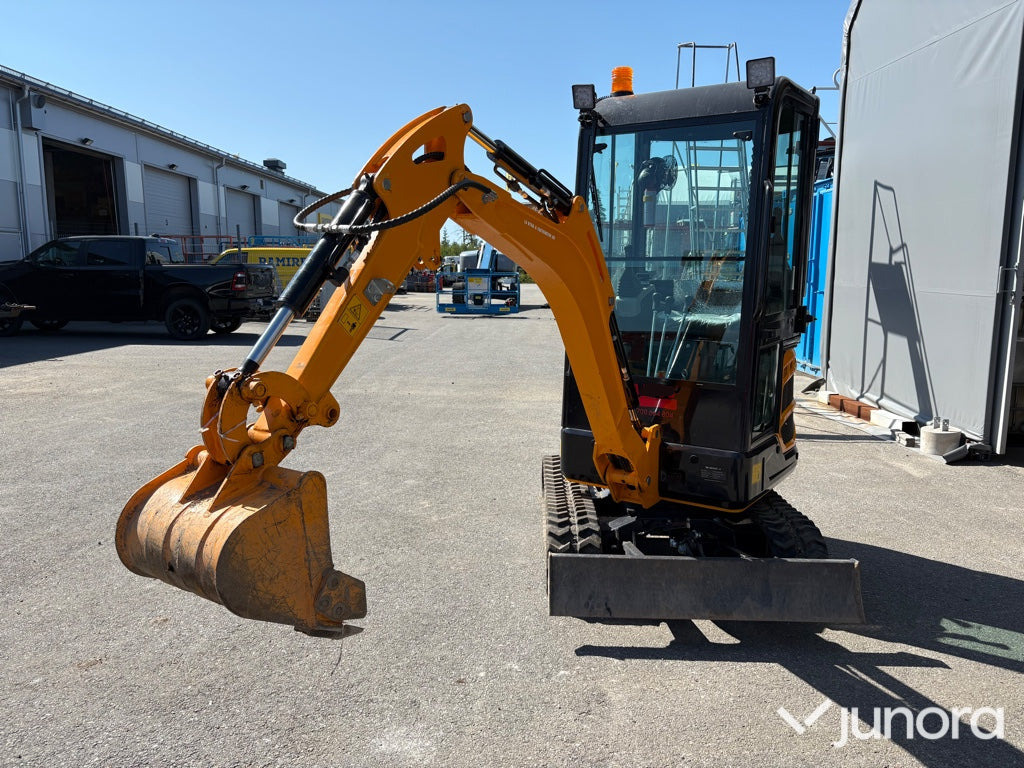 Minigrävare - Nuoman, NM-E18 - Mini excavator: picture 2 Minigrävare - Nuoman, NM-E18 - Mini excavator: picture 2