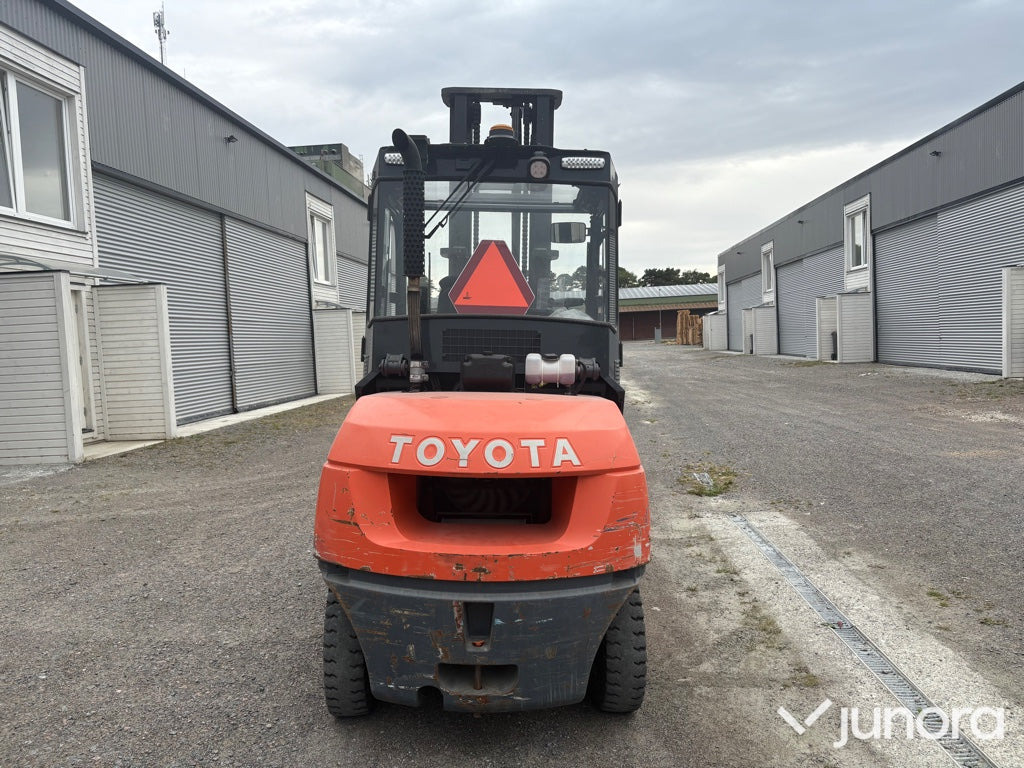 Toyota Tonero 42-7FDA50 - Diesel forklift: picture 2 Toyota Tonero 42-7FDA50 - Diesel forklift: picture 2