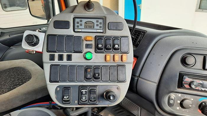 Road sweeper DAF FA LF45G12+ Johnston VF501: picture 13 Road sweeper DAF FA LF45G12+ Johnston VF501: picture 13